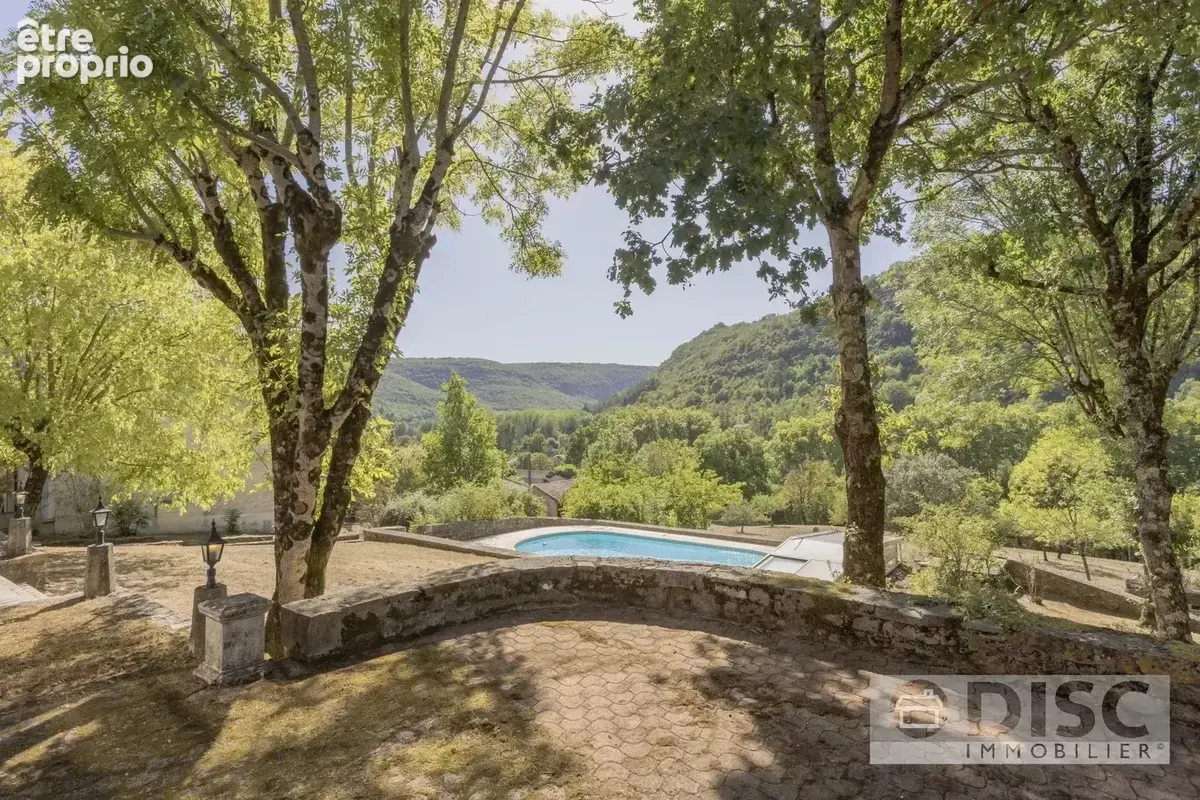 Belle propriété avec piscine et dépendance et vues à distance de marche de Saint-Antonin-Noble-Val - photo 4