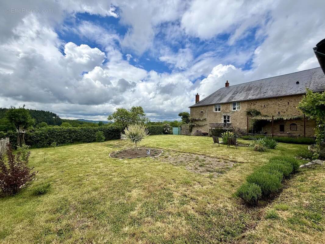 Maison à CHATEAU-CHINON(CAMPAGNE)