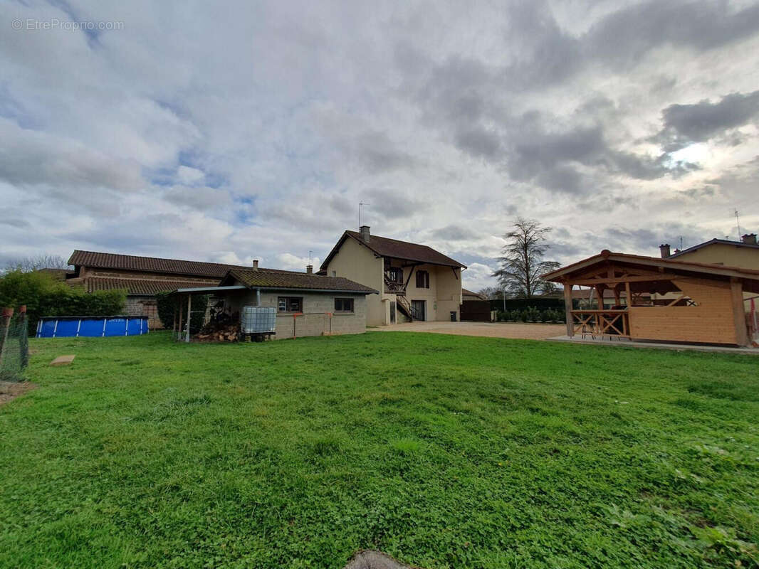 Maison à PONT-DE-VEYLE