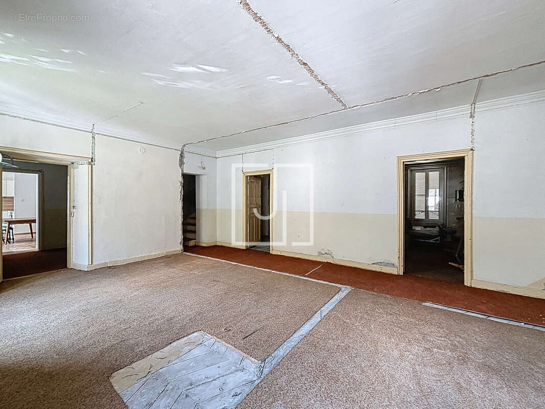 Appartement à LA CONDAMINE-CHATELARD