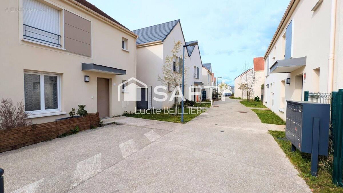 Photo 1 - Maison à BALLAINVILLIERS