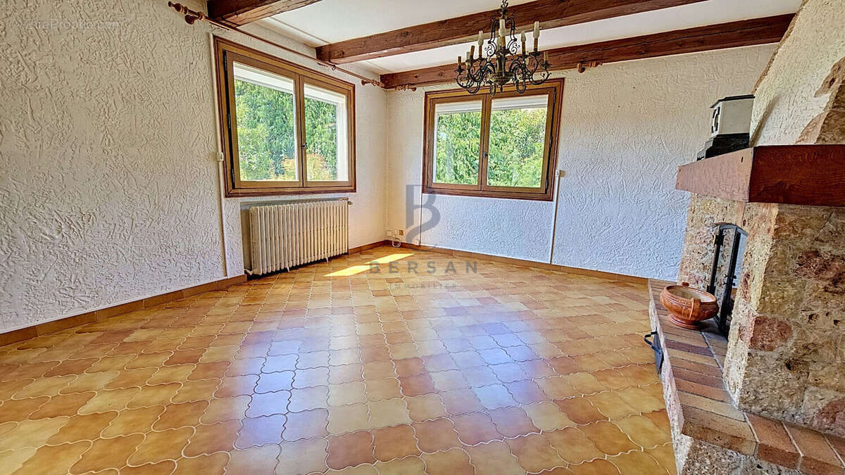 Saint raphael - bas valescure appartement haut de villa avec jardin - photo 10