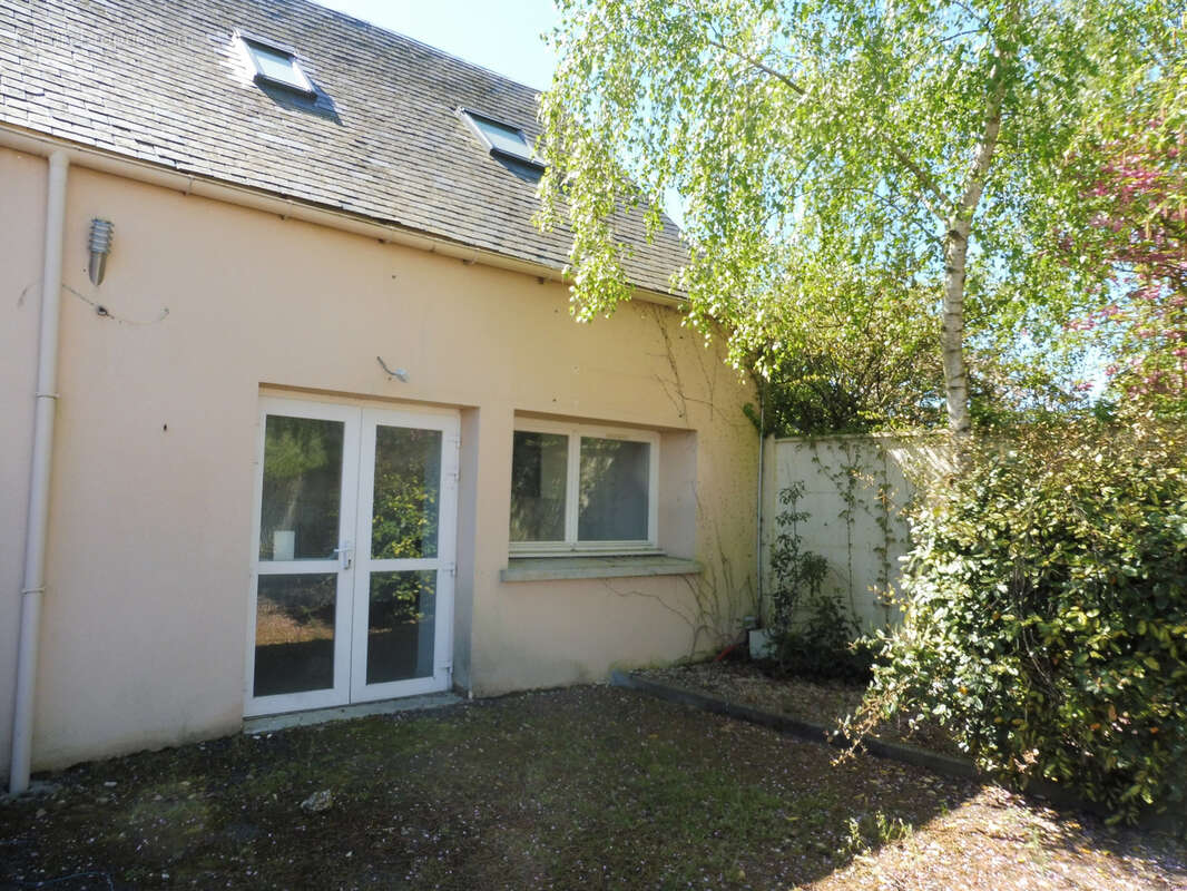 Maison à AUNAY-SOUS-AUNEAU