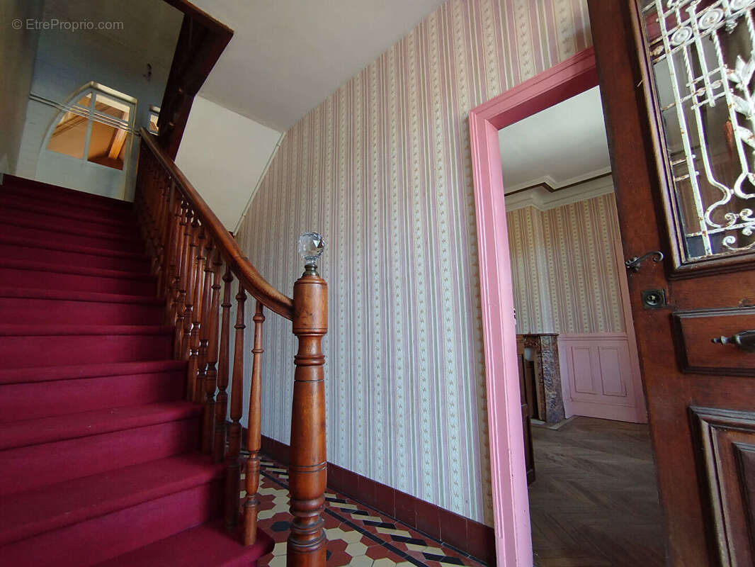 Maison à AISONVILLE-ET-BERNOVILLE