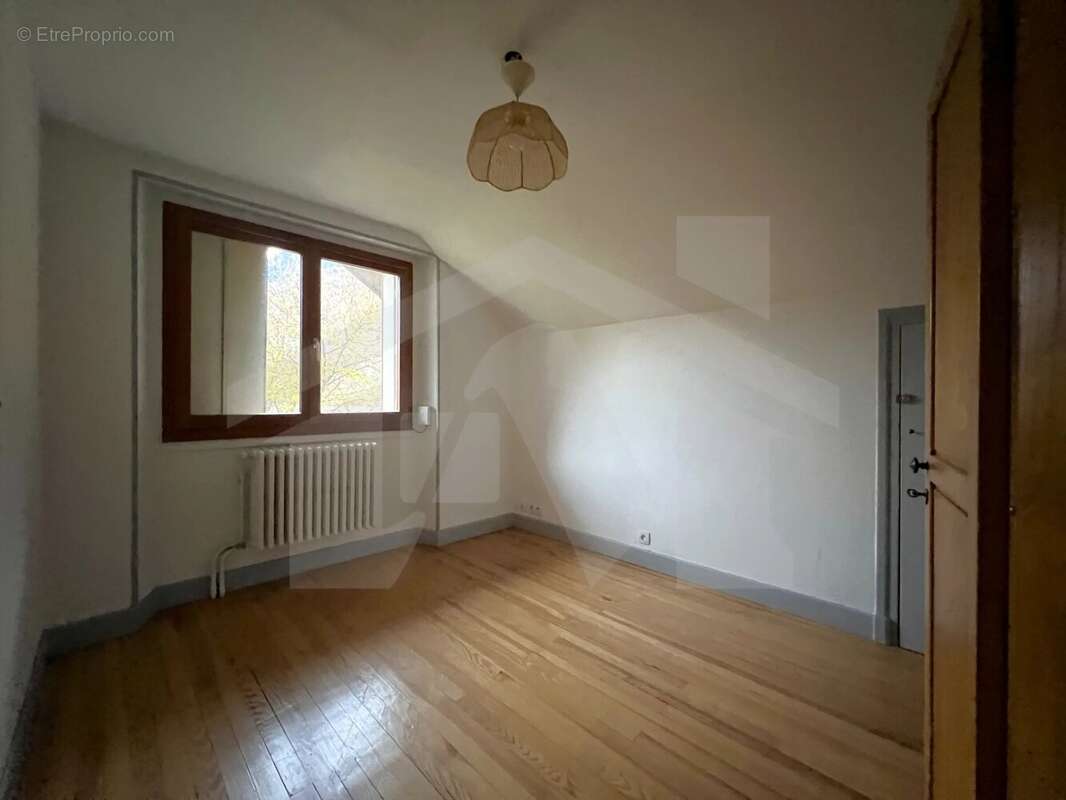 Maison à SAINT-REMY-DE-MAURIENNE