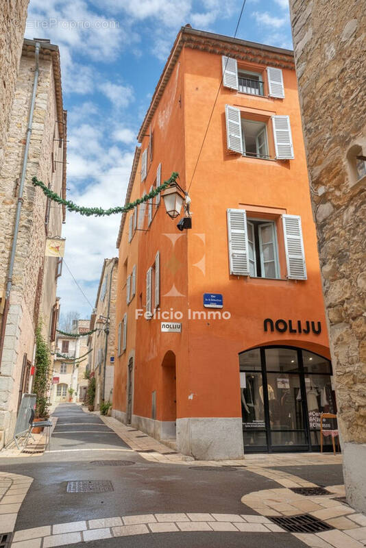 Façade - Appartement à VALBONNE