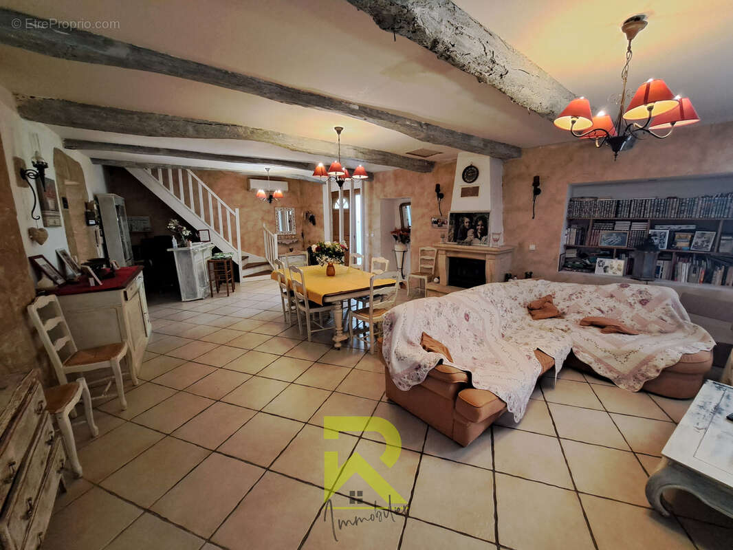 Maison à CRUZY