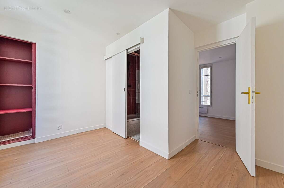 Appartement 23 m² à Clichy  - photo 8