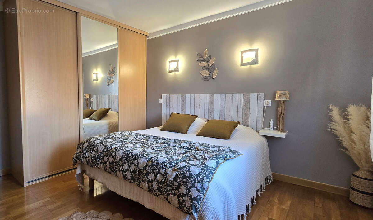 Maison à L'ISLE-SUR-LA-SORGUE