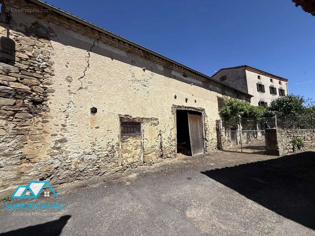 Maison à CHANIAT