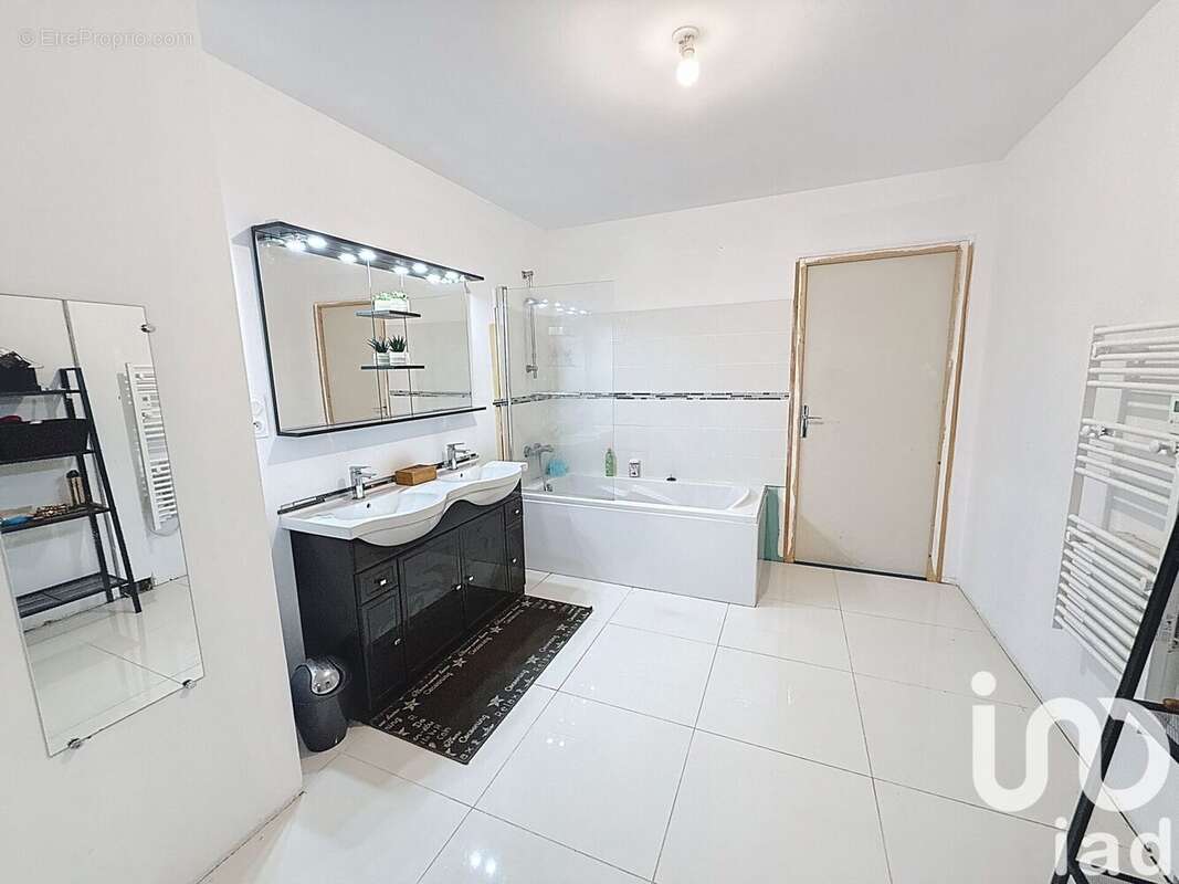 Photo 9 - Maison à LA SELLE-EN-COGLES