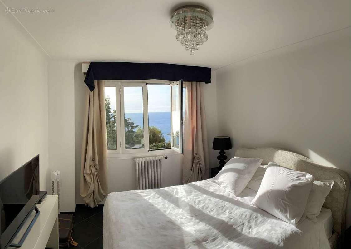 Appartement à ROQUEBRUNE-CAP-MARTIN