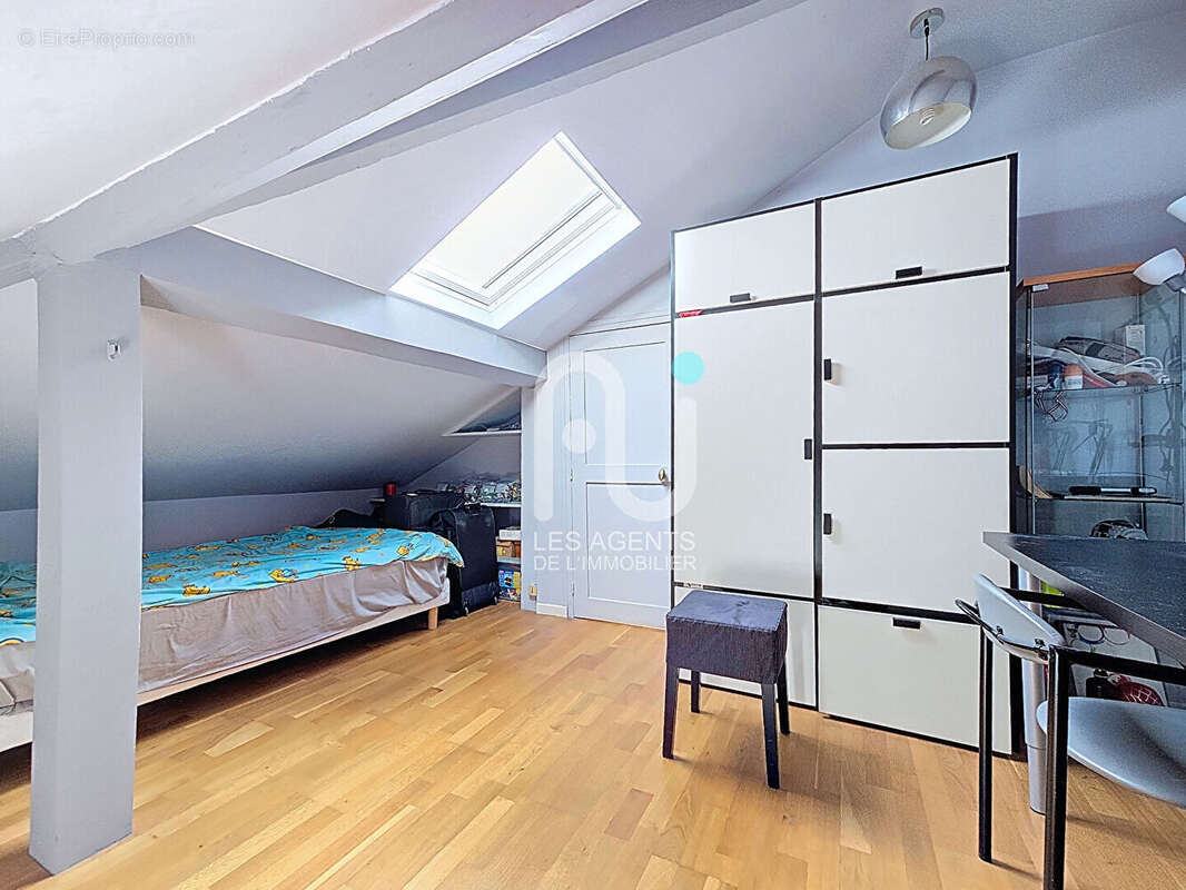 Maison à ASNIERES-SUR-SEINE