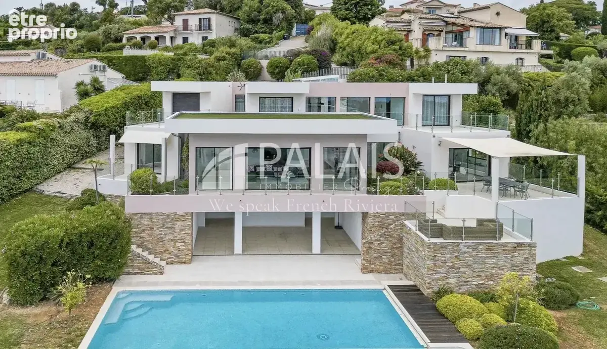 ANTIBES – RASTINES // Villa Contemporaine 240 m² – Jardin – Piscine – Vue Panoramique - photo 18