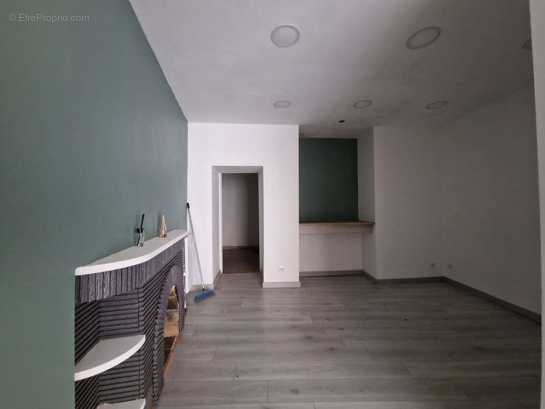 Appartement à BARBEZIEUX-SAINT-HILAIRE