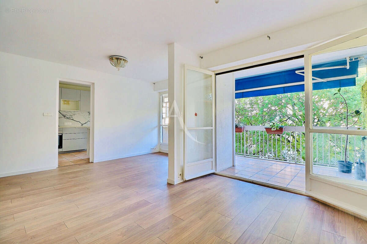 Appartement à MARSEILLE-10E