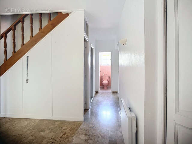 Maison à SAINT-PANTALEON-LES-VIGNES