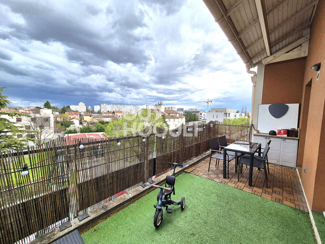 Appartement à OULLINS