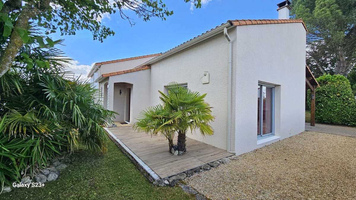 Maison à AIFFRES