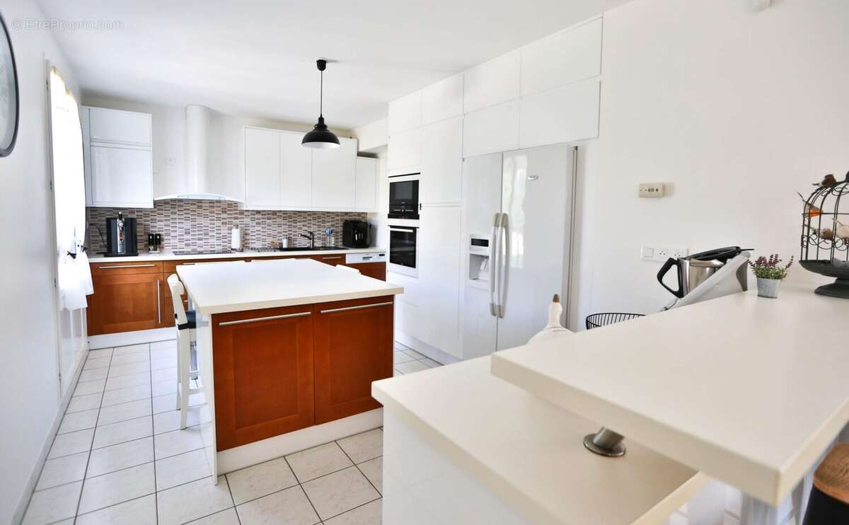 Maison à MAGNY-LE-HONGRE