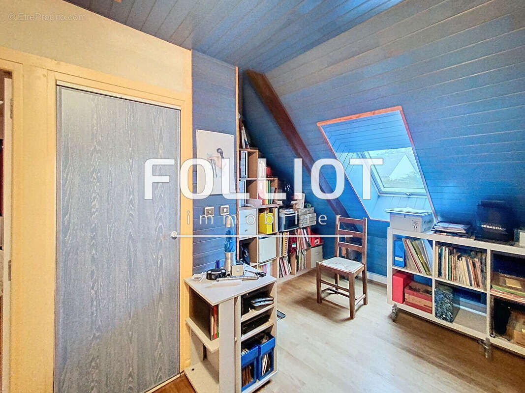 Maison à LES MOUTIERS-EN-CINGLAIS