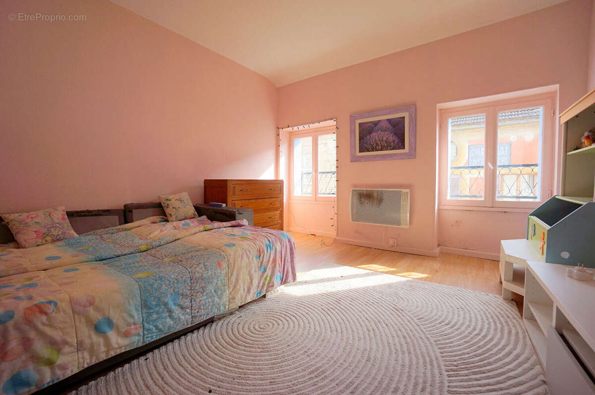 Maison à MEZIERES-SUR-SEINE