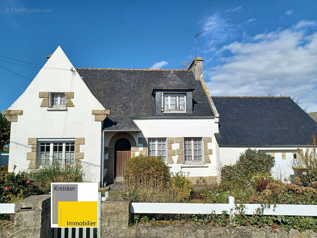 Maison à SANTEC