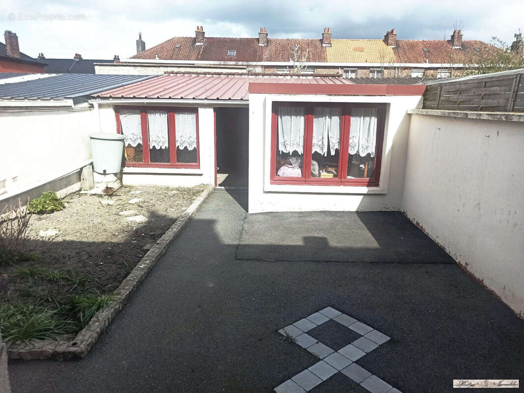 FACADE GARAGE - Maison à COUDEKERQUE-BRANCHE