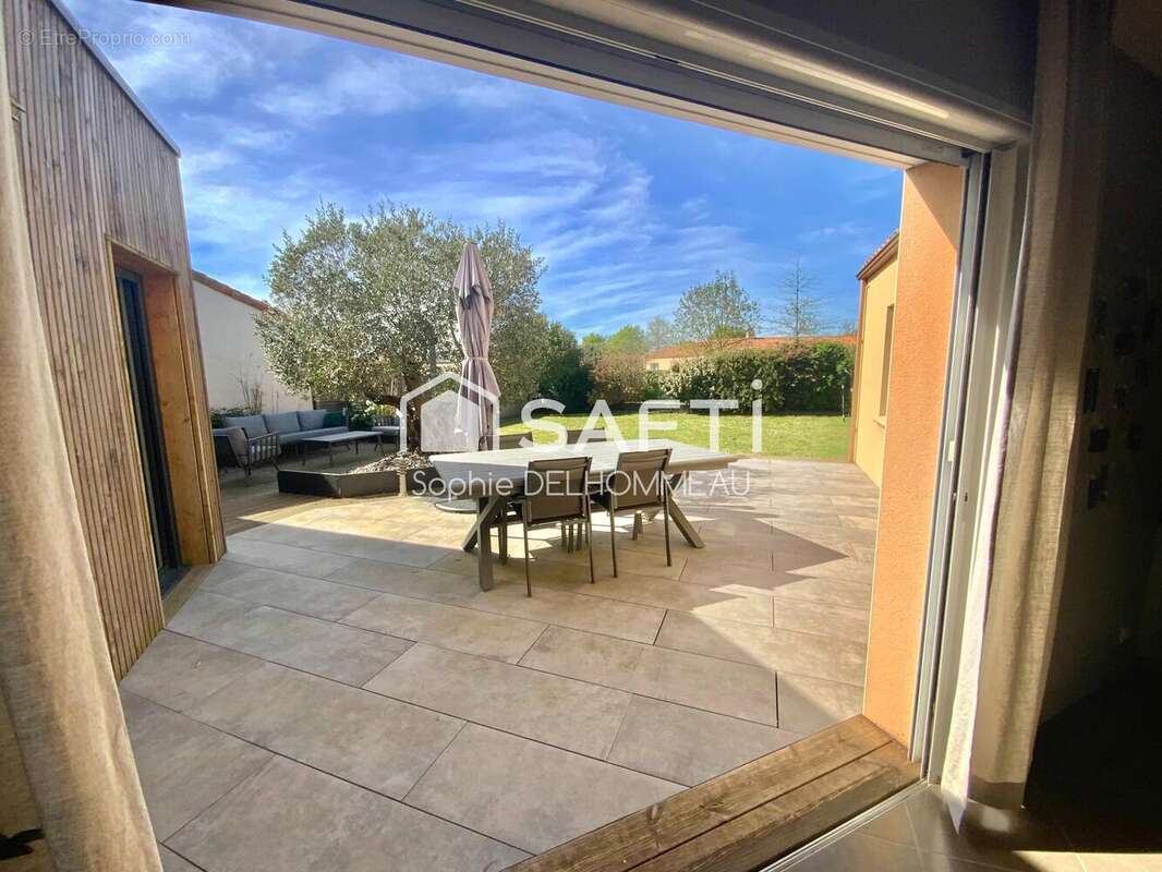 Photo 4 - Maison à SAINT-GEORGES-DE-MONTAIGU