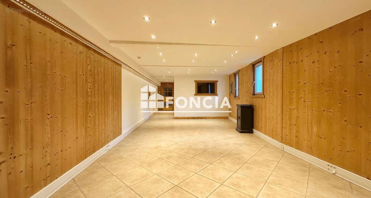 Local commercial / entrepôt - photo 5