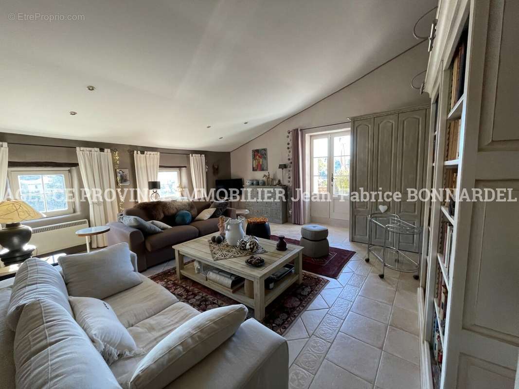 Maison à ROCHEBRUNE