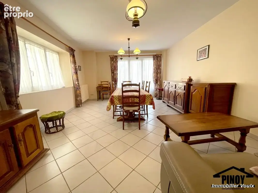 Maison ancienne avec grande cour, dépendances et garage - photo 6