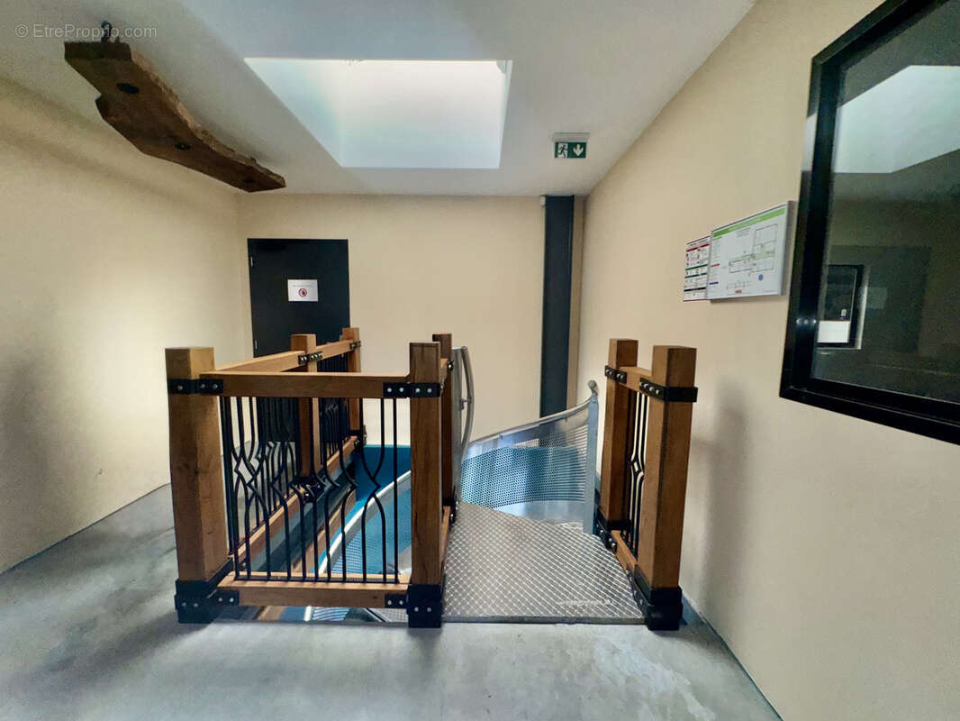 Commerce à PERIGUEUX