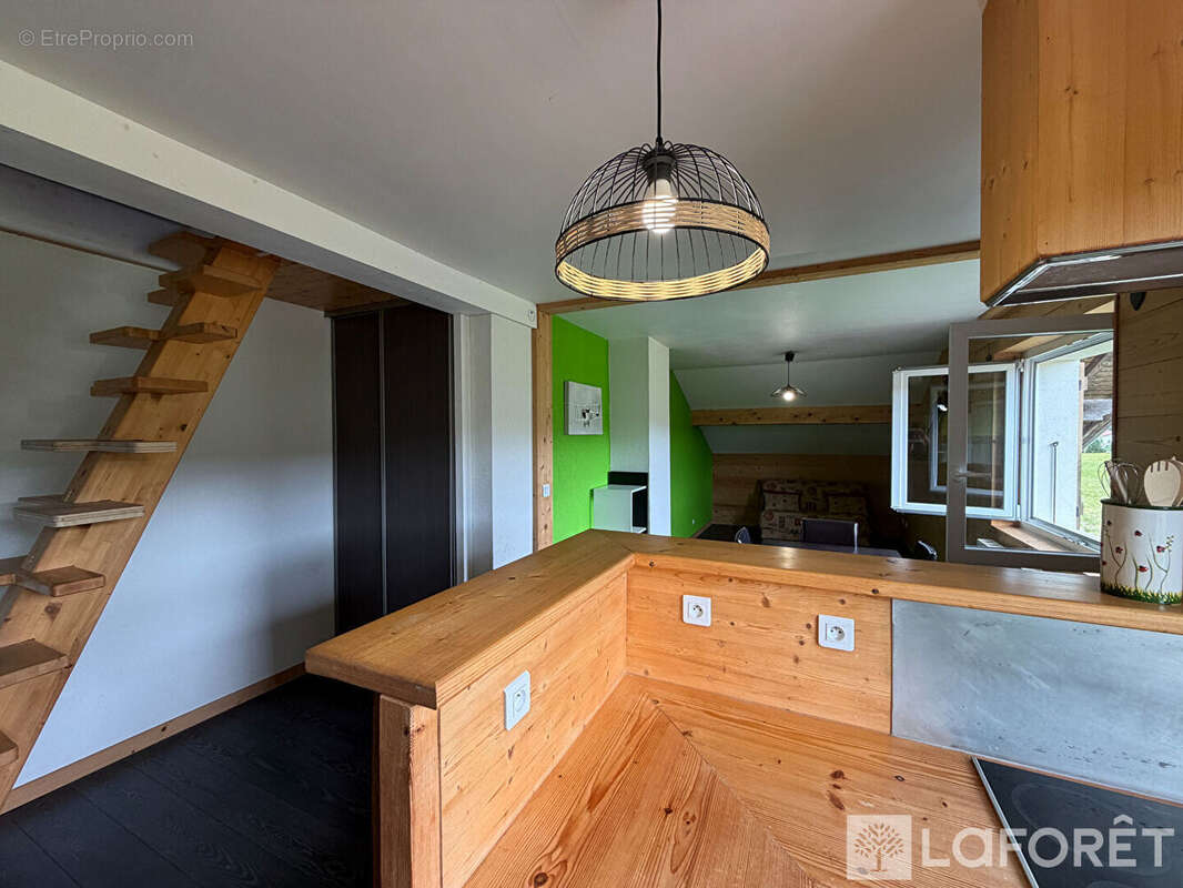 Appartement à LES GRANGETTES