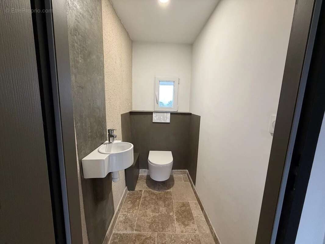 Maison à DUN-LES-PLACES