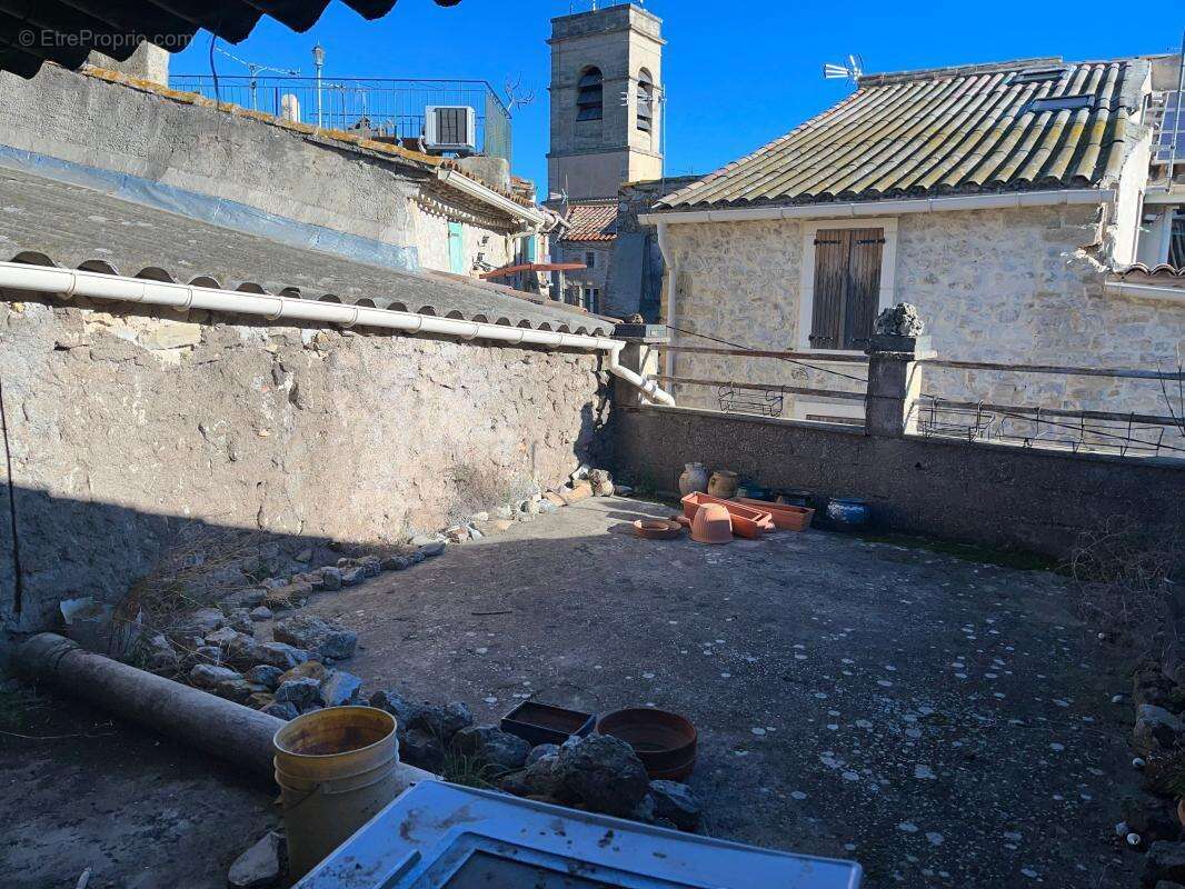 Maison à VILLEVEYRAC