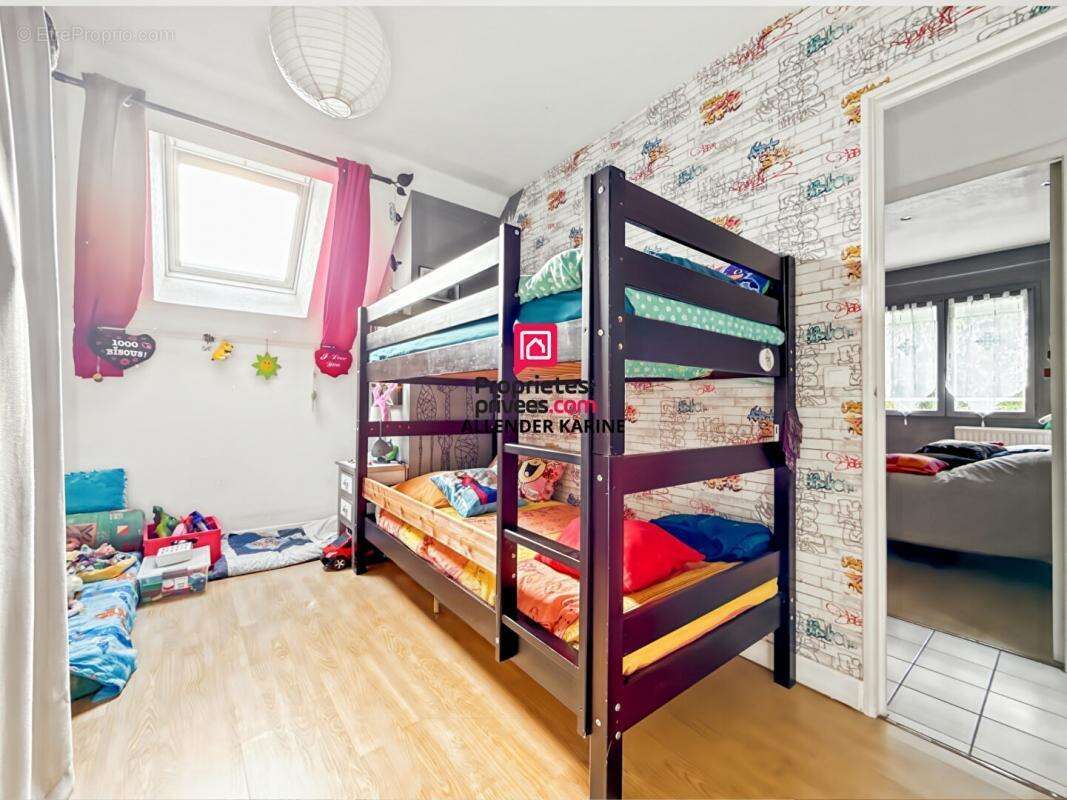 Maison à THORIGNY-SUR-OREUSE