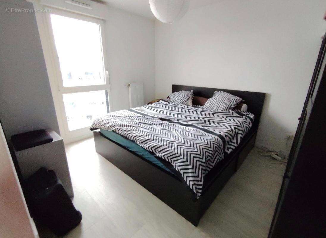Appartement à LA COURNEUVE