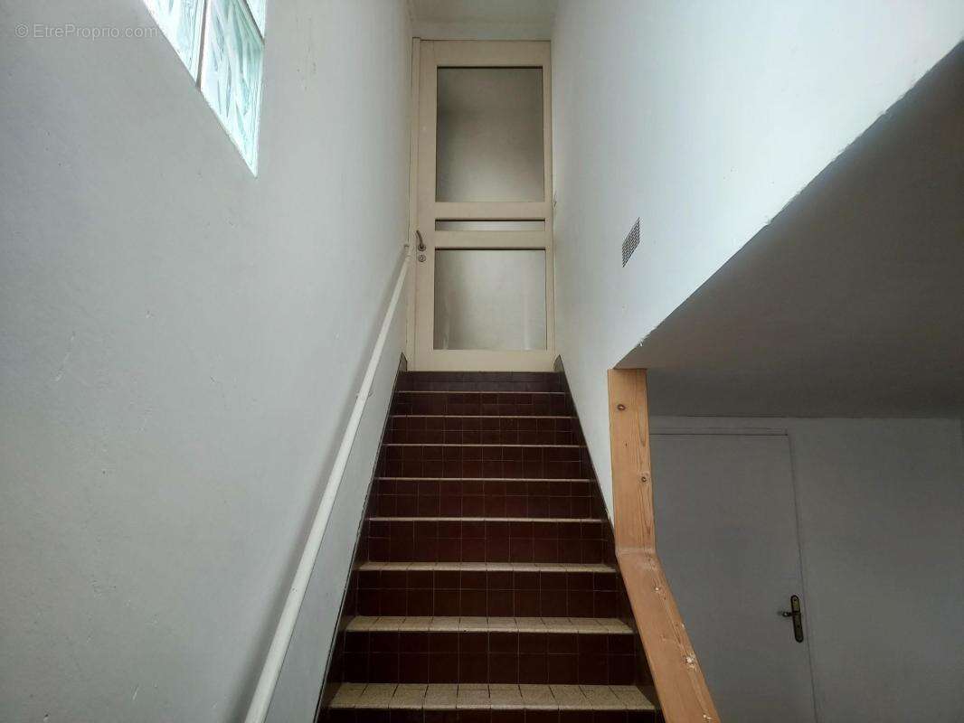 MAISON INDIVIDUELLE RENOVEE– 5 chambres – Appartement T2 indépendant – Garage – Terrasse – Jardin - photo 2
