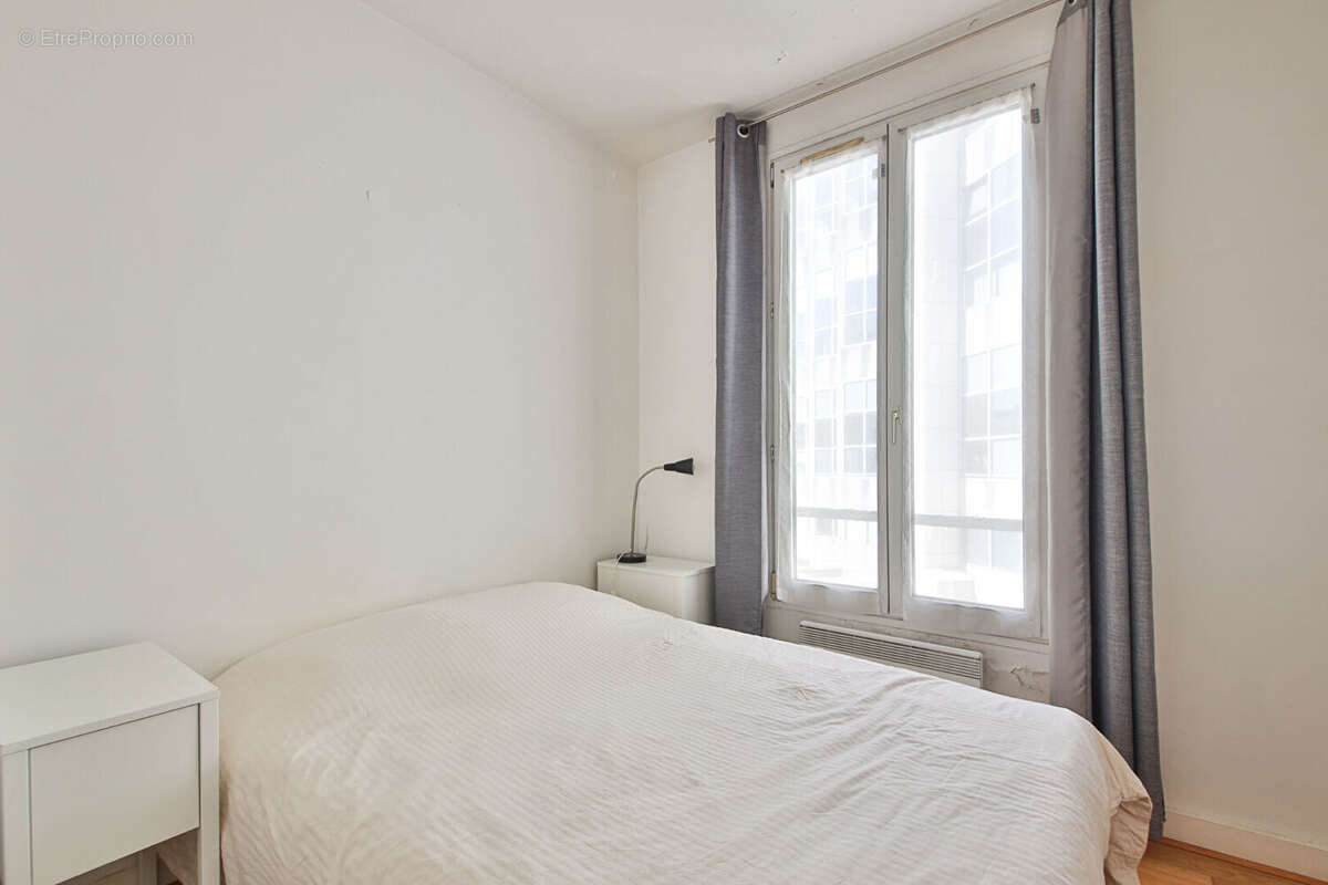 Appartement à PARIS-14E