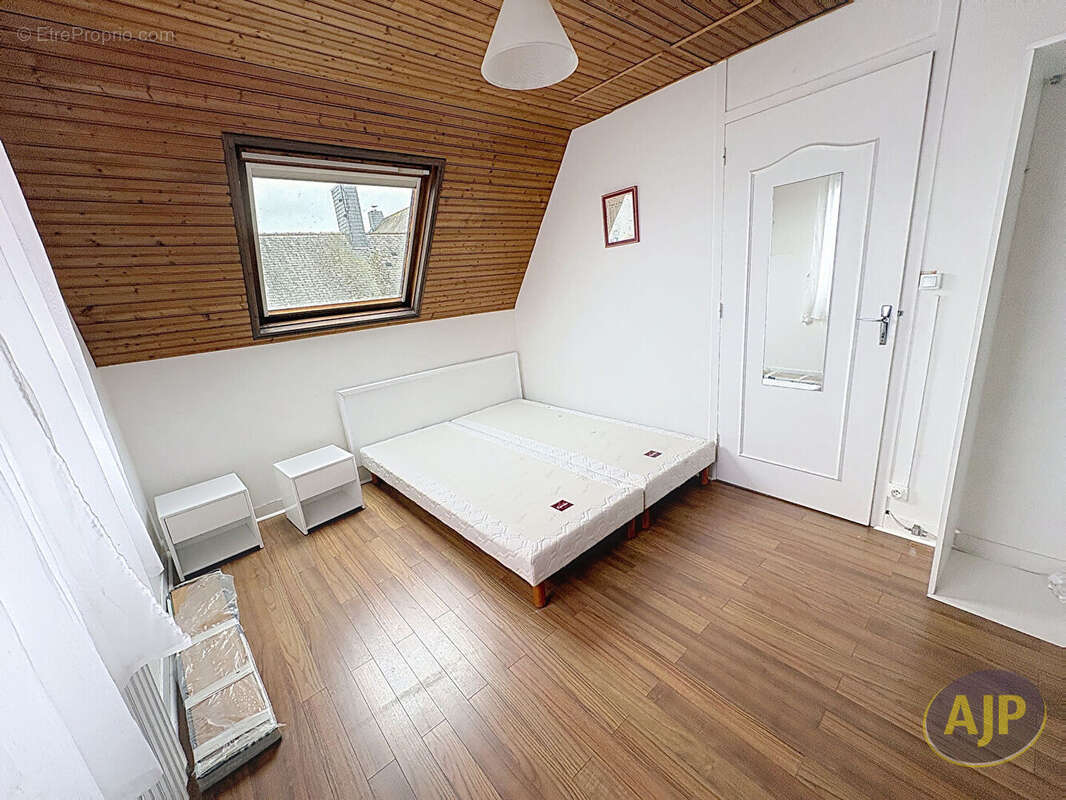 Maison à LE POULIGUEN