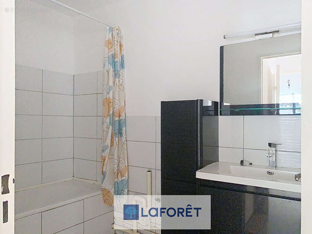 Appartement T3  Garage quartier Briancourt TOULON - photo 4