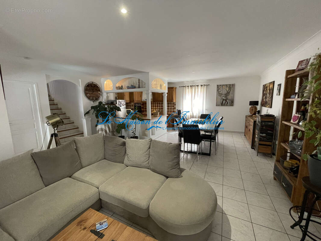 SAINT CHRISTOL LES ALES, en fond d'impasse, charmante villa de tpe F66 de 148 m2 hab avec piscine et garage de - photo 2