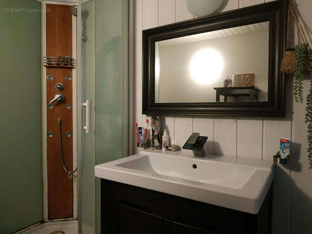 Maison à LA CHAPELLE-BASSE-MER