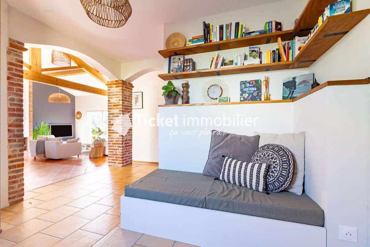 Maison à MONDONVILLE