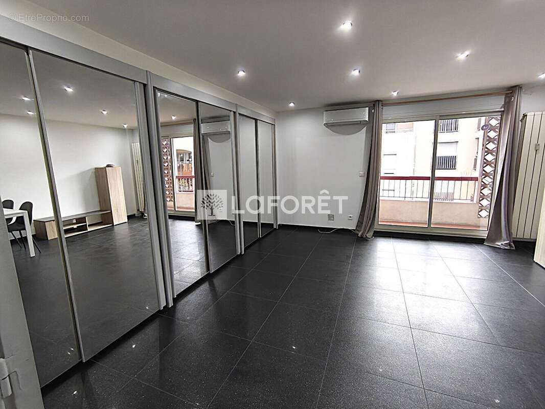 Appartement Saint Laurent Du Var 1 pièce(s) 33 m2 - photo 7