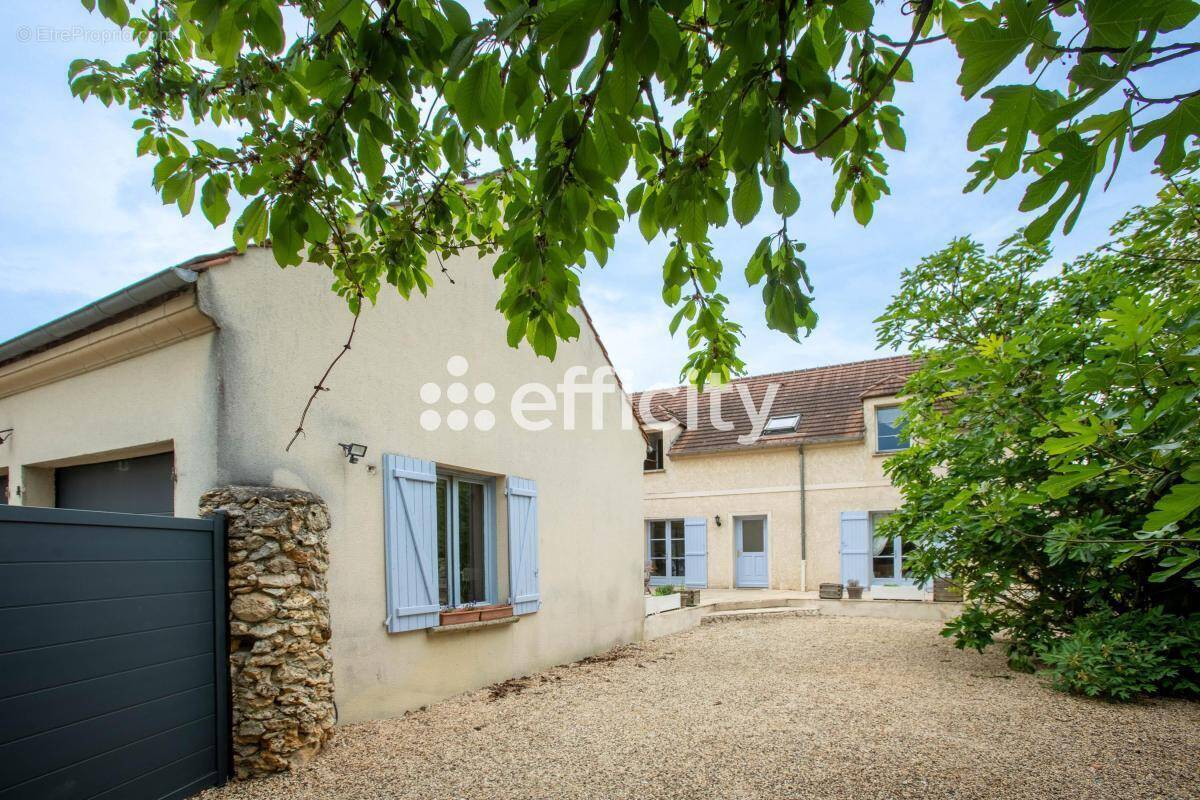Maison à COURDIMANCHE