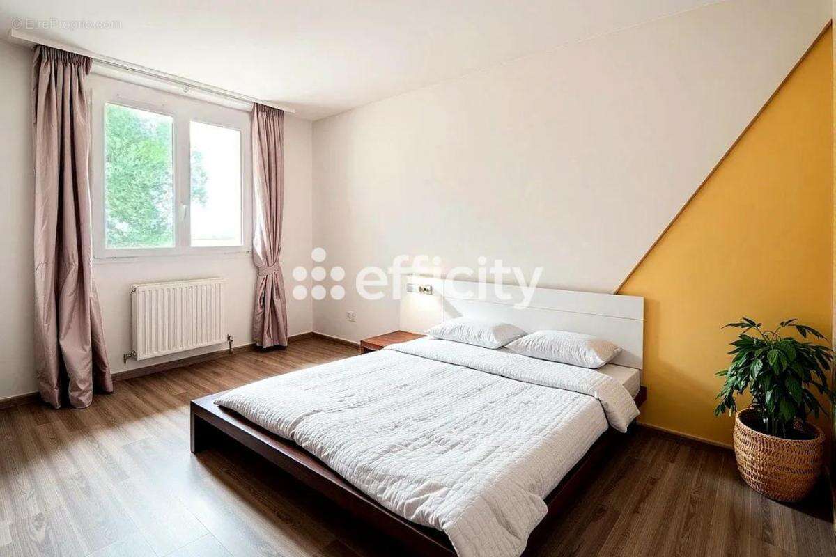 Maison à SAINTE-SOULLE