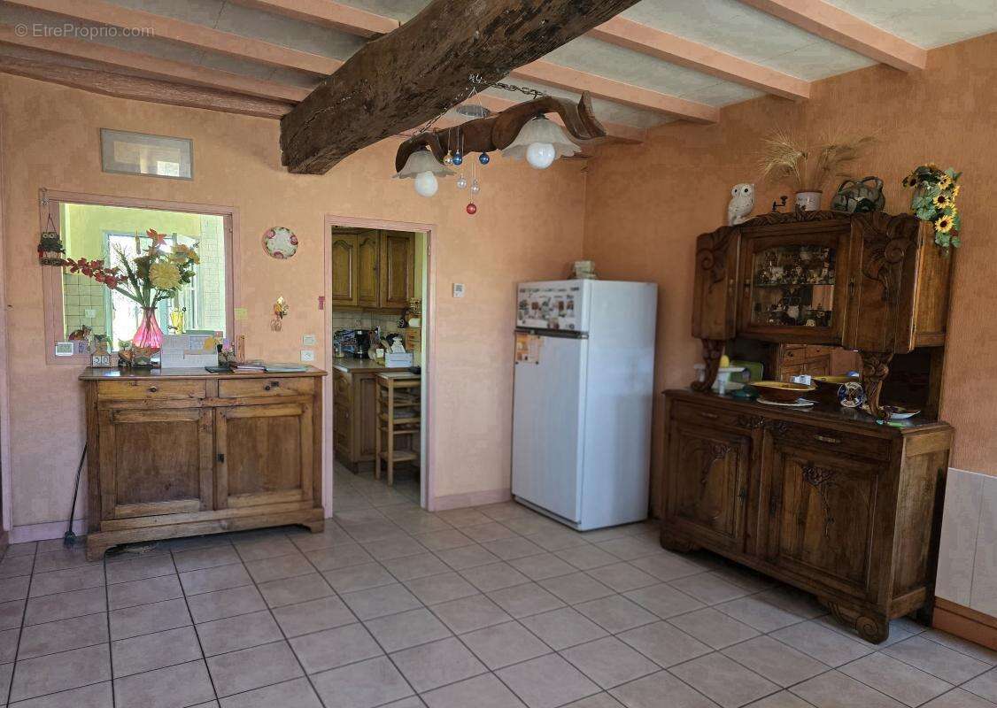 Maison à SAINTE-MERE