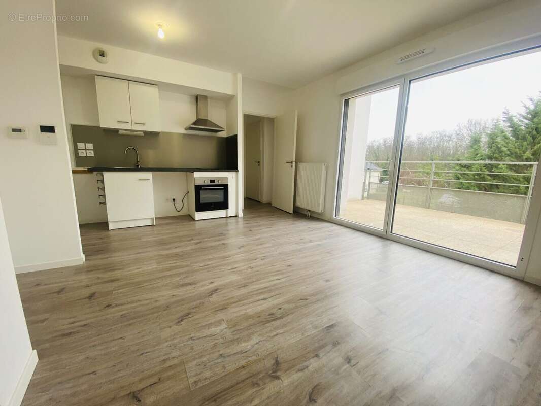 Appartement à LA VILLE-AUX-DAMES